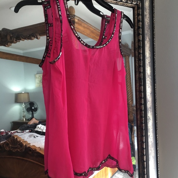 Beautiful and Glamorous Hot Pink Top - Picture 2 of 5